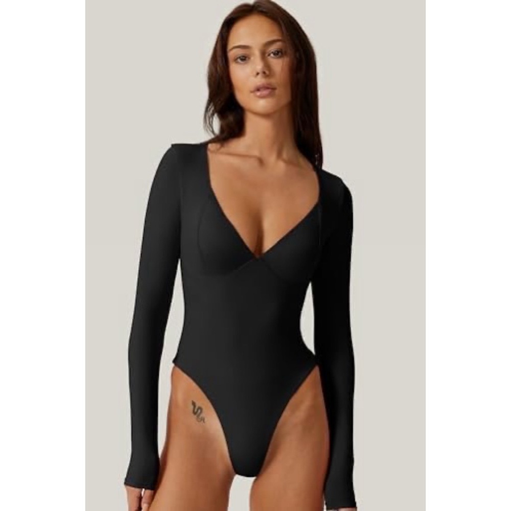 New QINSEN Tik Tok Viral Long Sleeve V-neck Bodyuit in Black Size Medium